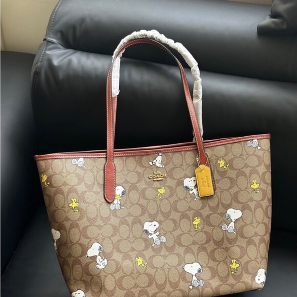 NWT Coach Snoopy Woodstock City Tote - Picture 4 of 7